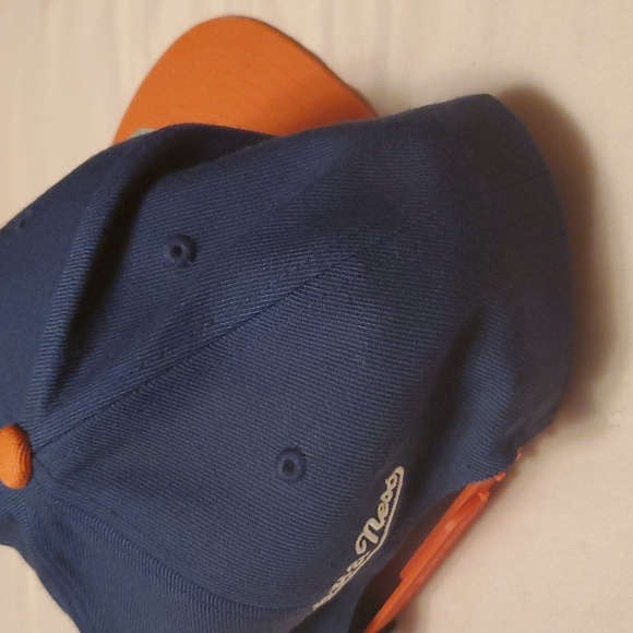 Hat - Picture 3 of 5